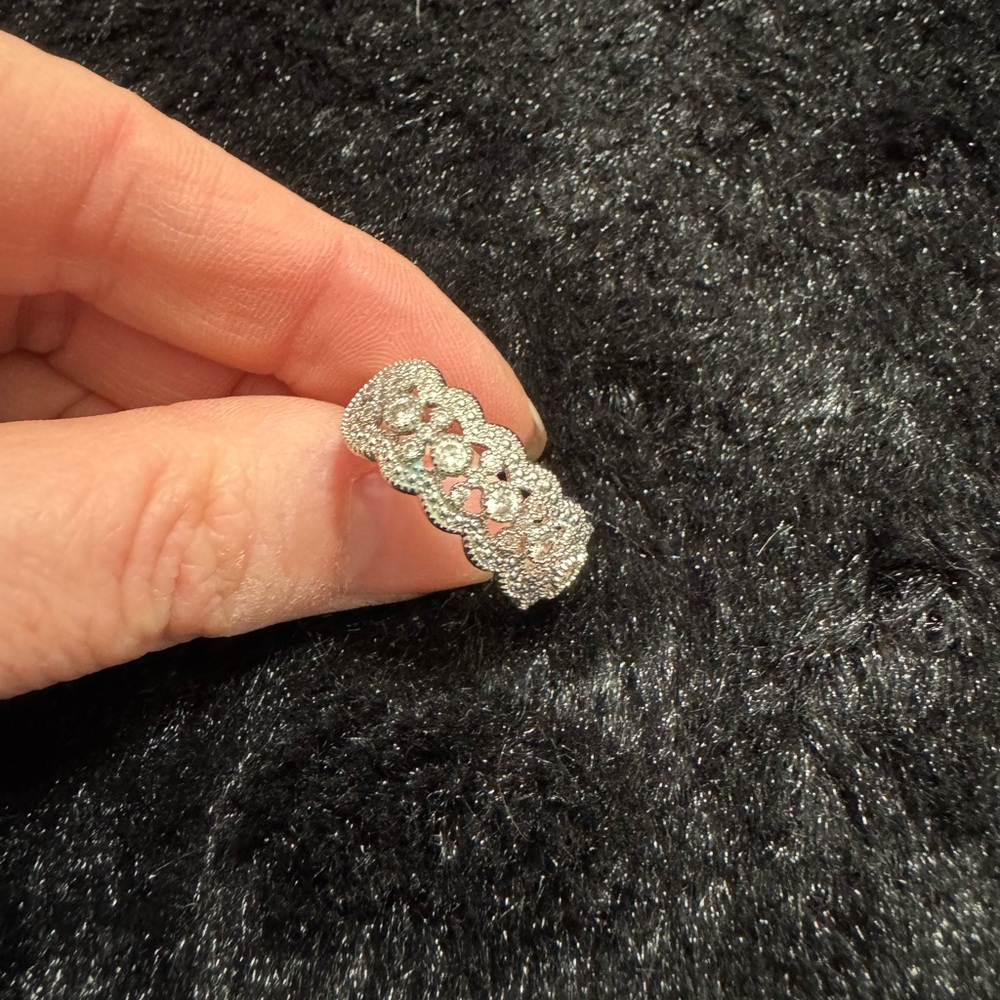 Elegant Silver Women's Ring
